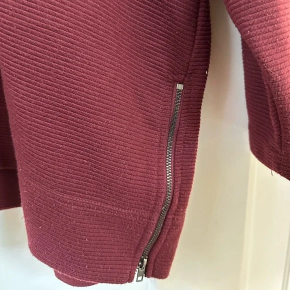 Maroon turtle neck long sleeve top - Picture 4 of 4